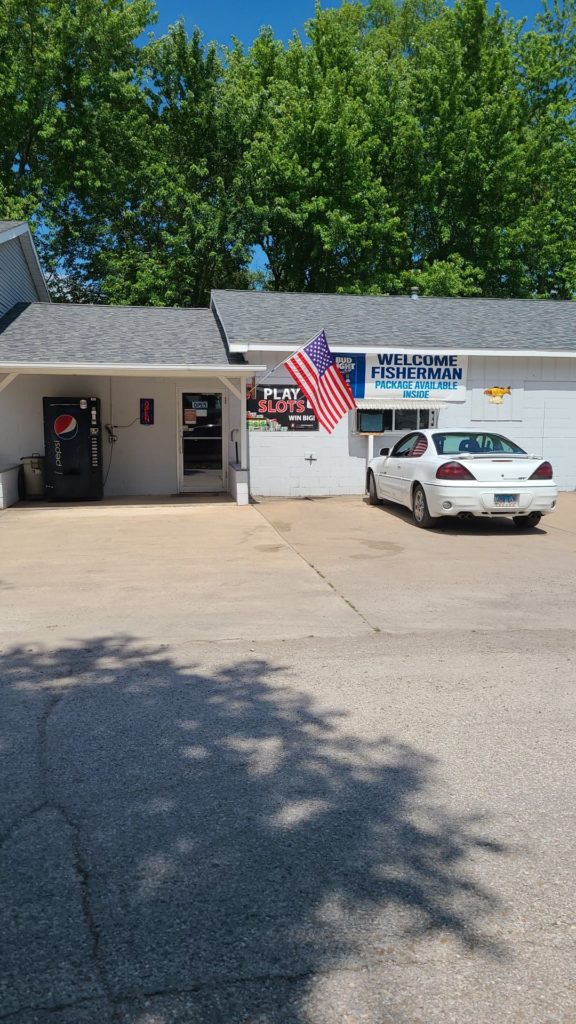 RJ's General Store and Bait Shop LLC – Beardstown, Illinois